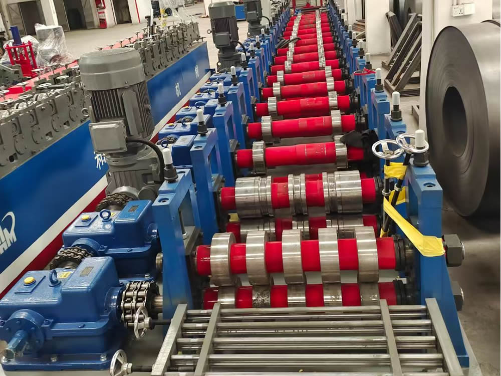 Линия профилирования стоек стеллажных систем (Upright Roll Forming Line)