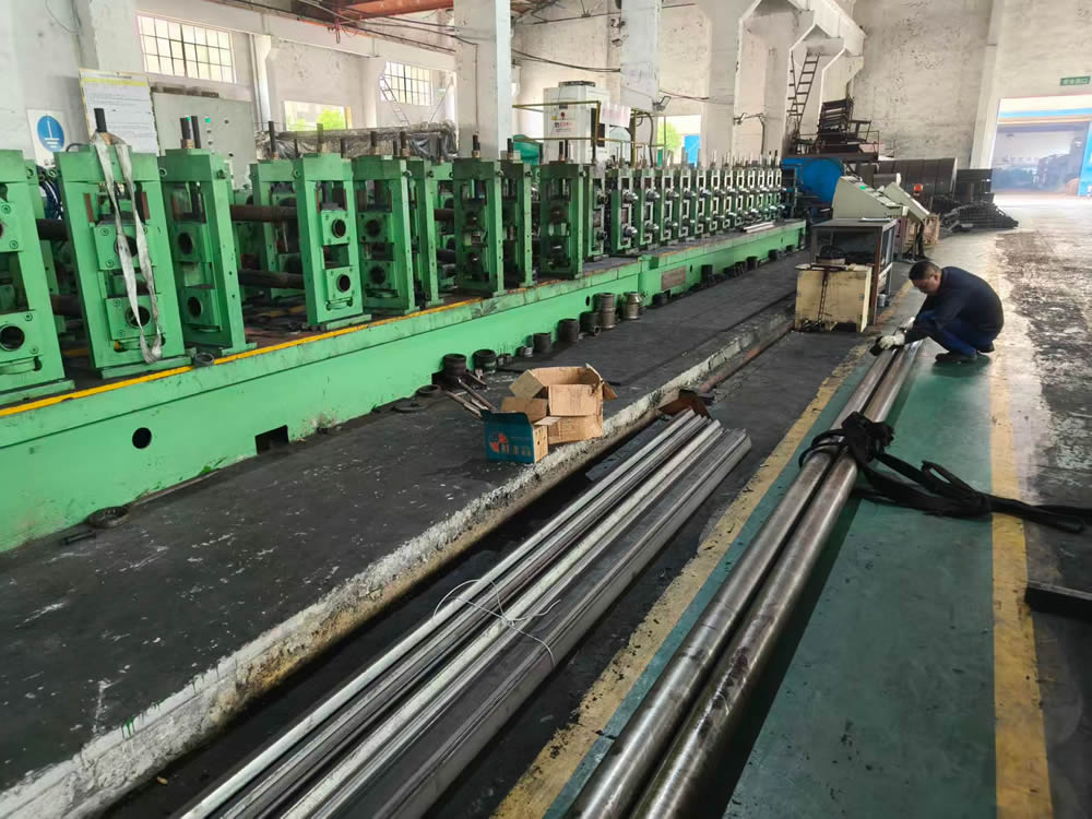 CONTACT（images 3）